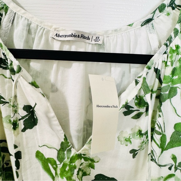 NWT Abercrombie & Fitch Floral Peasant Top XS - Picture 3 of 7
